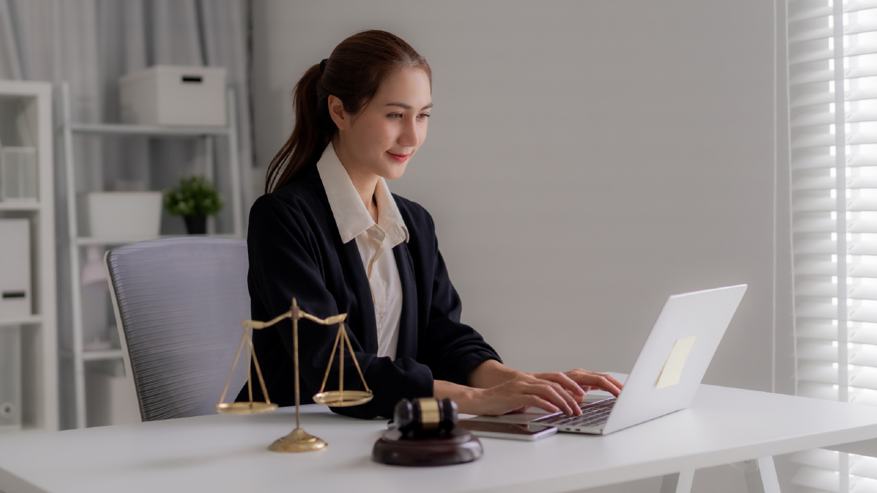Is It Worth Hiring an Attorney for My Florida Insurance Claim?